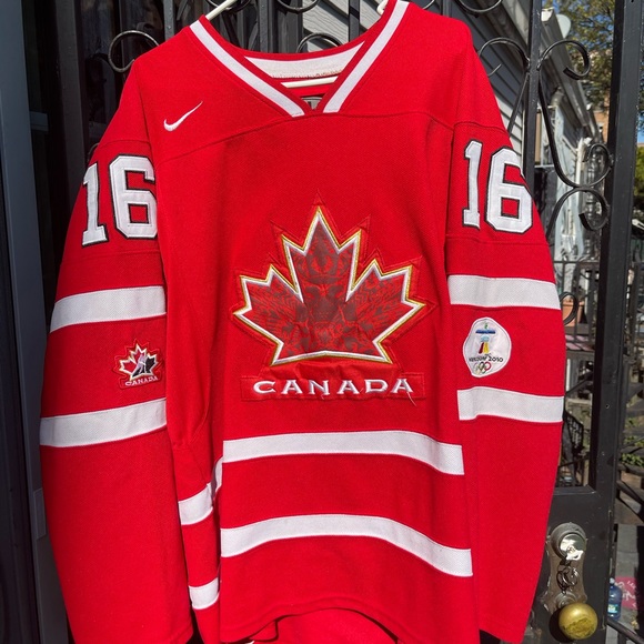 Nike Canada Jersey 🇨🇦 - Picture 3 of 14
